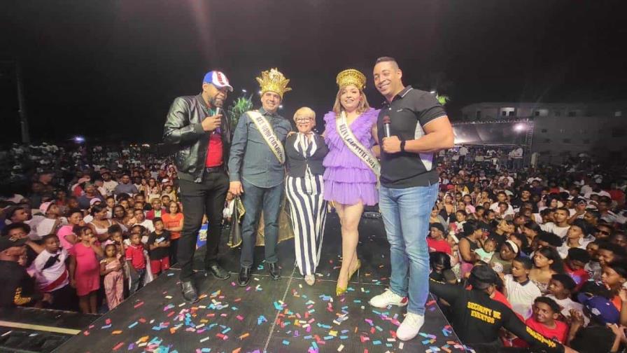 El Súper Mega Turicarnaval se celebra en San Juan de la Maguana