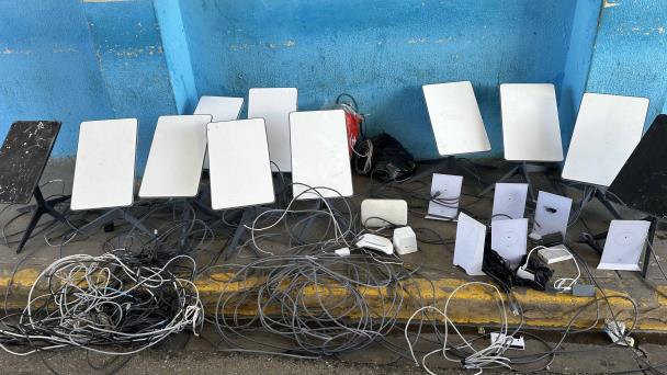 A presos de La Victoria les ocupan 12 parábolas de internet con las que cometían delitos virtuales