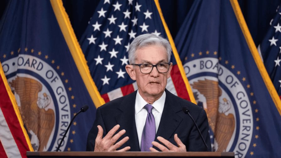 Powell dice que hay que abordar con cuidado las posibles bajadas de tipos de interés