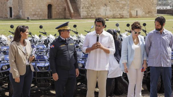 Turismo reforzará la seguridad en la Ciudad Colonial y entrega equipos a Politur