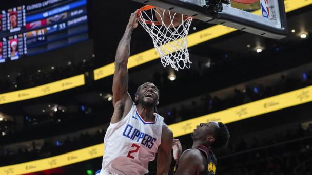 Kawhi Leonard anota 36 puntos en triunfo de Clippers 149-144 sobre Hawks
