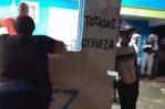 Encapuchados realizan asalto colectivo en un pica pollo de Santiago Encapuchados realizan asalto colectivo en un pica pollo de Santiago