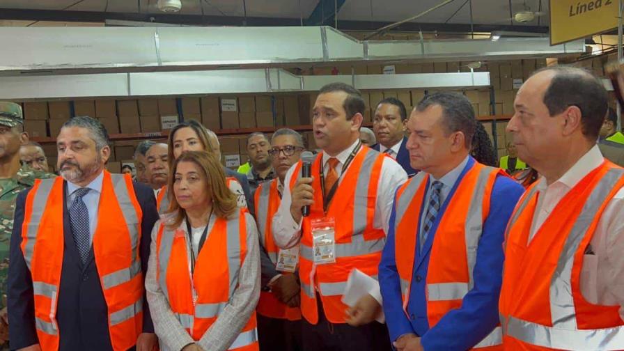 JCE comienza a equipar valijas para las elecciones municipales