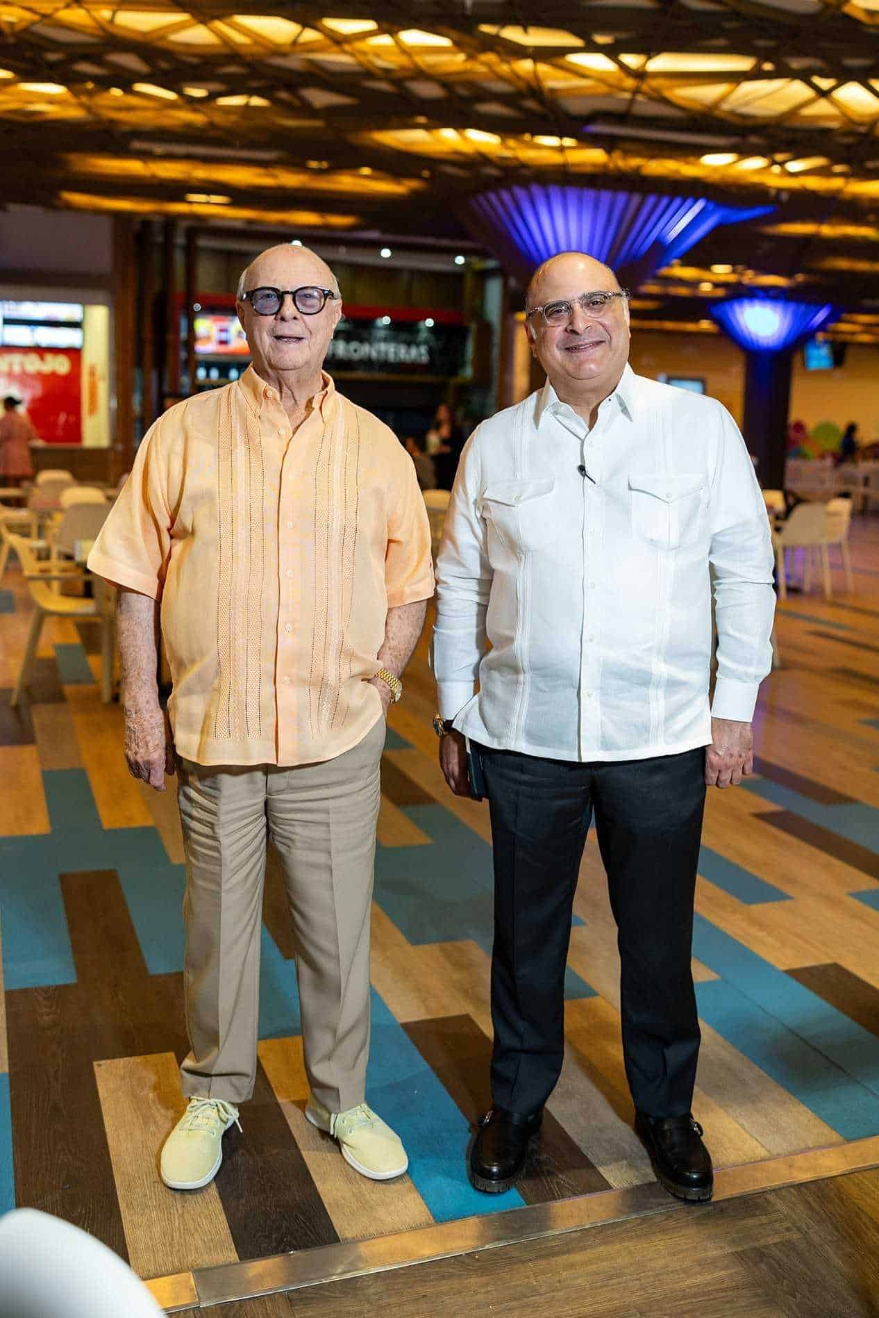 Hipo´lito Mejía y He´ctor Jose´ Rizek.