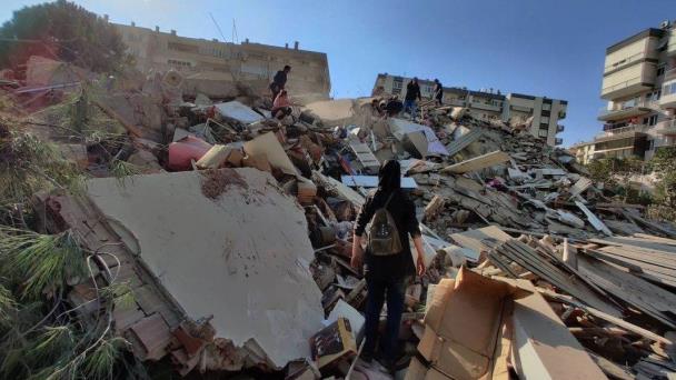 Un año después del terremoto en Turquía, miles de personas aún sufren sus consecuencias