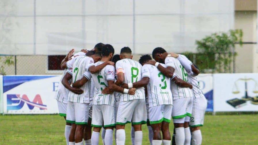 El veto por la FIFA para reclutar jugadores impide al Jarabacoa FC jugar en la LDF