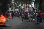 Al menos seis muertos y más de una decena de heridos en protestas contra Henry en Haití