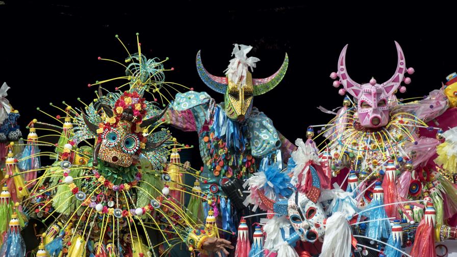 Luis Rivas y los Diablos Ecológicos: el plástico convertido en arte y tradición