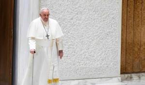 El papa sobre críticas por bendición a parejas gais: nadie se escandaliza si bendigo a un empresario