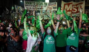 El partido de Milei presenta un proyecto para derogar la ley del aborto en Argentina