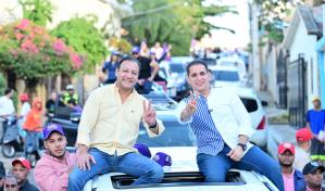 Abel en caravana en Santiago: ¡El orden sigue con Víctor Fadul!