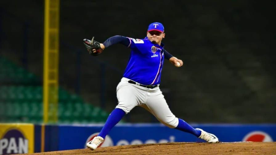 Ángel Padrón, de Tiburones, lanzó juego sin hit a Nicaragua; Licey vs Chiriquí en semifinal Ángel Padrón, de Tiburones, lanzó juego sin hit a Nicaragua; Licey vs Chiriquí en semifinal