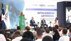 Unicaribe imparte conferencia sobre inteligencia artificial
