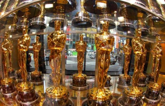 Hollywood acelera su metamorfosis de &Oacute;scar entre el rugir de gr&uacute;as y la pausa de curiosos
