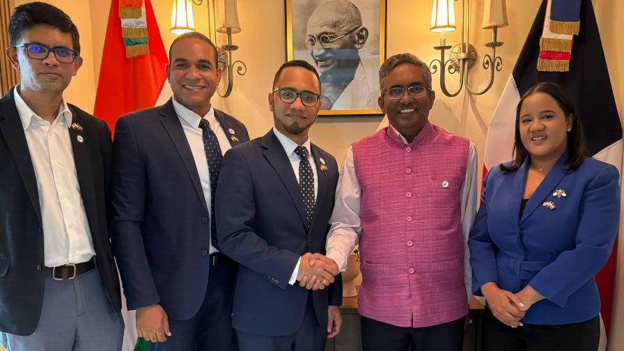 Embajador de la India en República Dominicana elogia acuerdo de CONERI con Instituto RIS