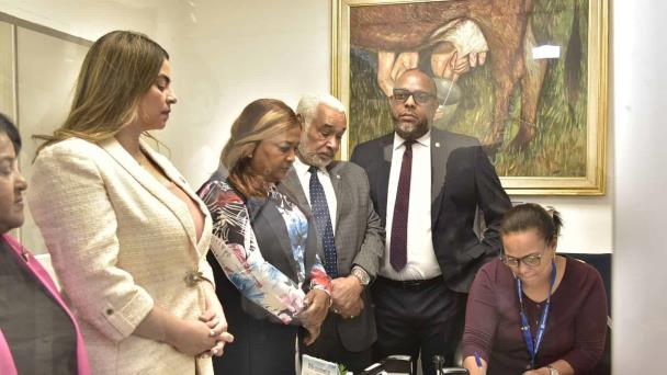 Diputados del PLD someten al PRM ante Procuraduría por uso de dinero público en campaña