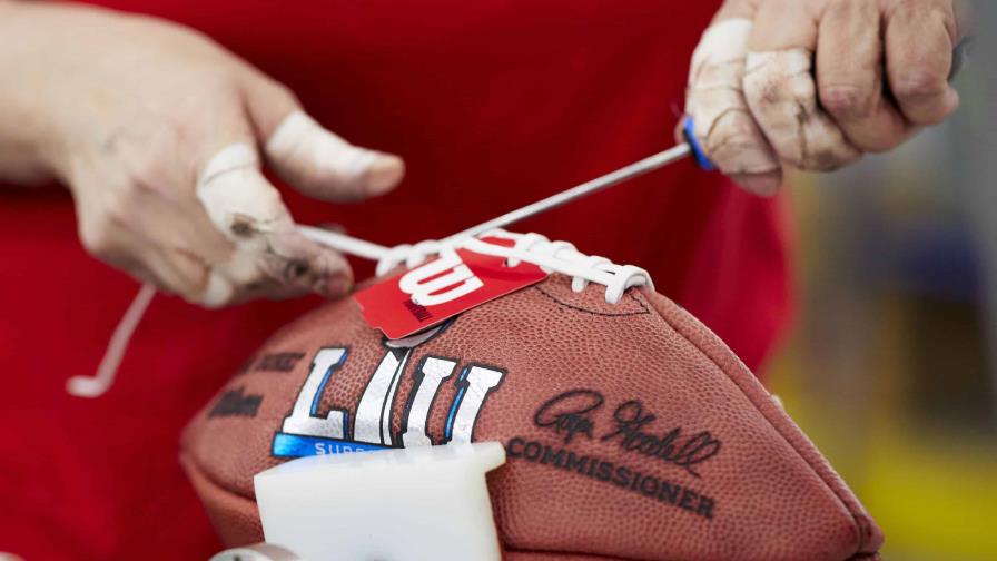 Así es The Duke, el balón del Super Bowl hecho a mano