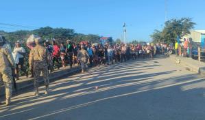 Refuerzan control de seguridad en la frontera ante entrada de comerciantes haitianos