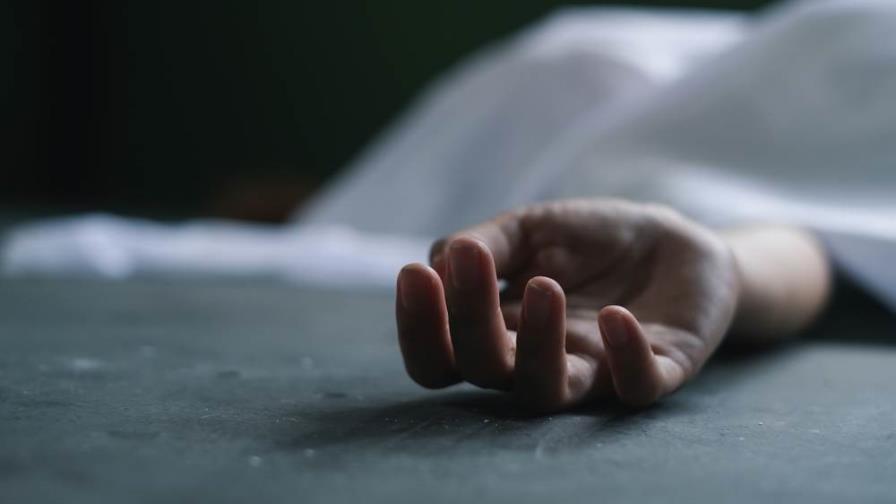 Mujer en Nueva York vivió casi dos años con un cadáver desmembrado en su congelador