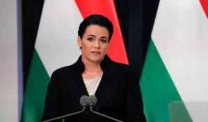 Renuncia la presidenta de Hungría tras indulto polémico a condenado por abuso infantil