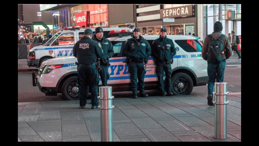 Acusan de intento de asesinato a inmigrante venezolano por tiroteo en Times Square