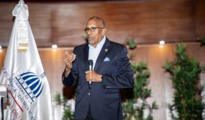 Contraloría traza pautas a mil auditores sobre controles en instituciones gubernamentales