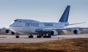 El avión venezolano-iraní sospechoso de espionaje llega a EE.UU. para ser entregado