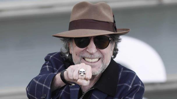 Sabinistas uníos, el maestro nos regala Un último vals