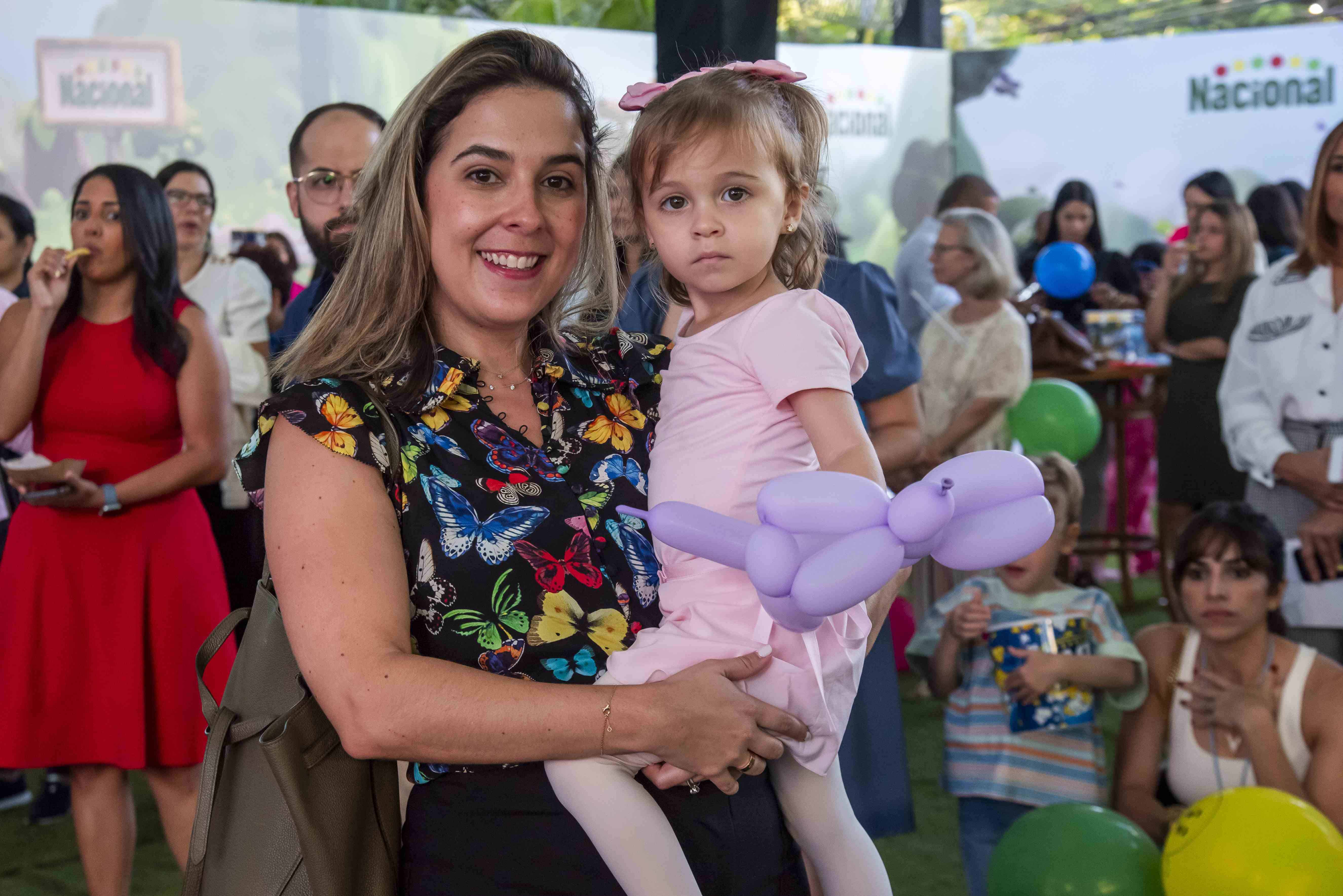 Amalia Vega y Carlota Pimentel. 