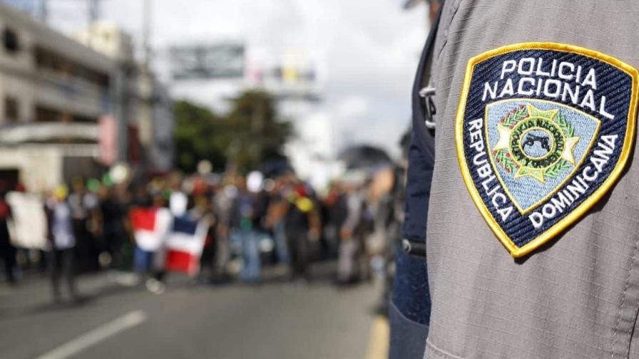 Polic&iacute;as pensionados denuncian no le pagaron el mes de abril