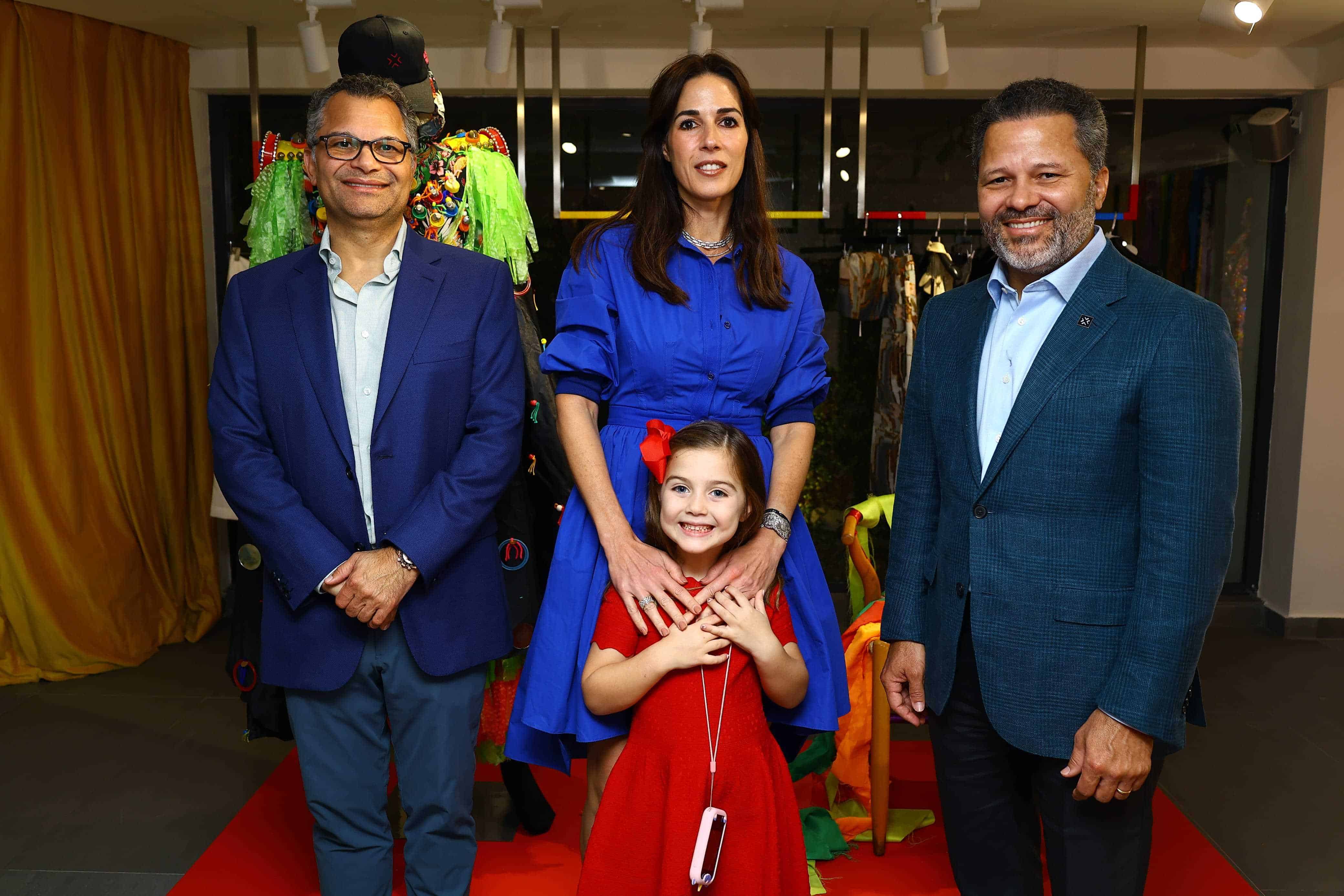 Alberto Cruz, Silvia Argüello Ambra, Diez y Eduardo Cruz.