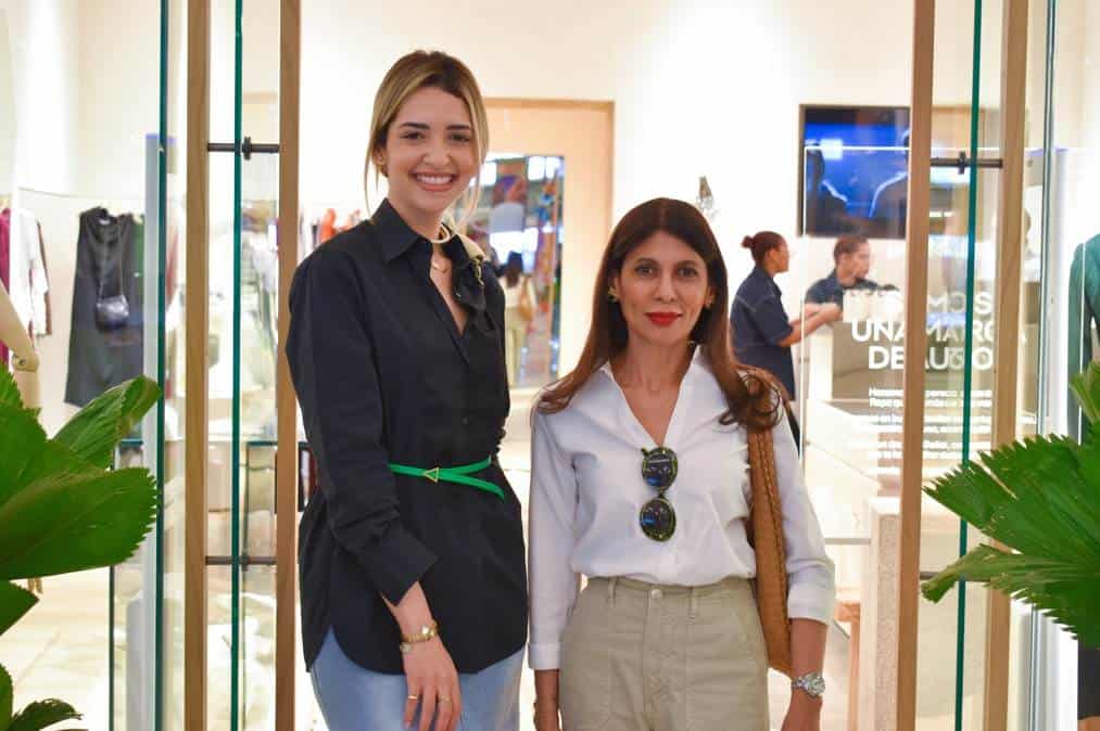 Lía Montás y Gina López.