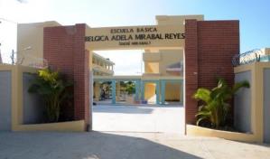 Minerd interviene escuela de SDE para evitar vertido de desechos afecte docencia