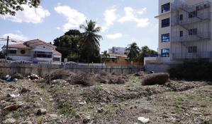 Control por solar mantiene enfrentados a vecinos e inversionista de Tropical del Este
