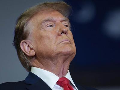 Donald Trump dice que diálogo comercial con China va «muy bien»