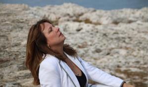 Liuba María Hevia estrena el video clip de la canción Certeza