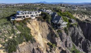 Derrumbe de un acantilado hace tambalear mansiones de California