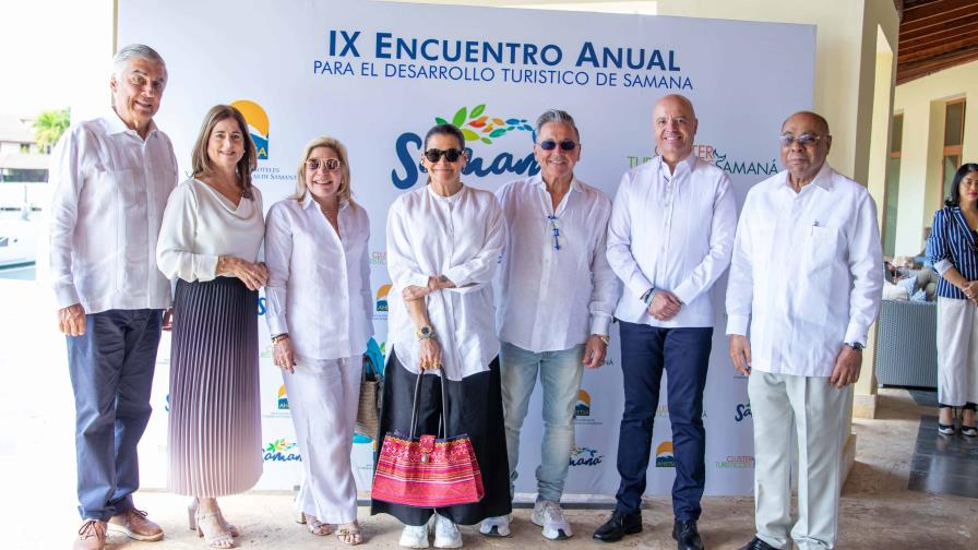 Ricardo Montaner anuncia proyectos turísticos y educativos en Samaná