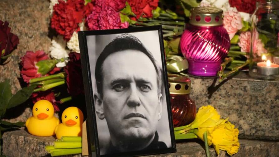 Equipo del líder opositor ruso Alexéi Navalni confirma su deceso