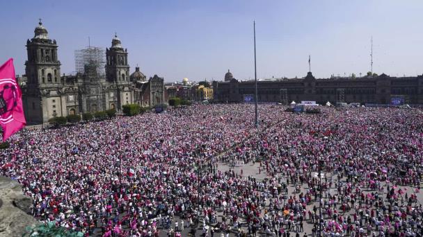 Miles protestan contra el presidente de México y su partido en “marcha por la democracia”