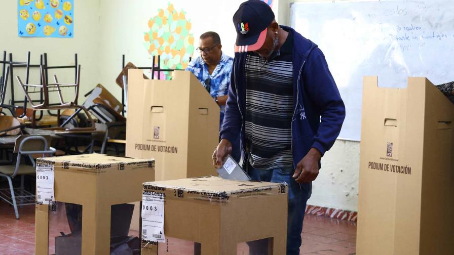 Cierran los colegios electorales y primer boletín se emitirá a las 8:00 p.m.