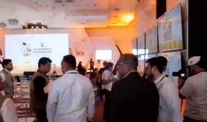 Ambiente en el centro de divulgación de resultados tras cierre de votación