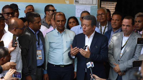 Leonel y Danilo llaman a sus seguidores a acudir a ejercer el voto