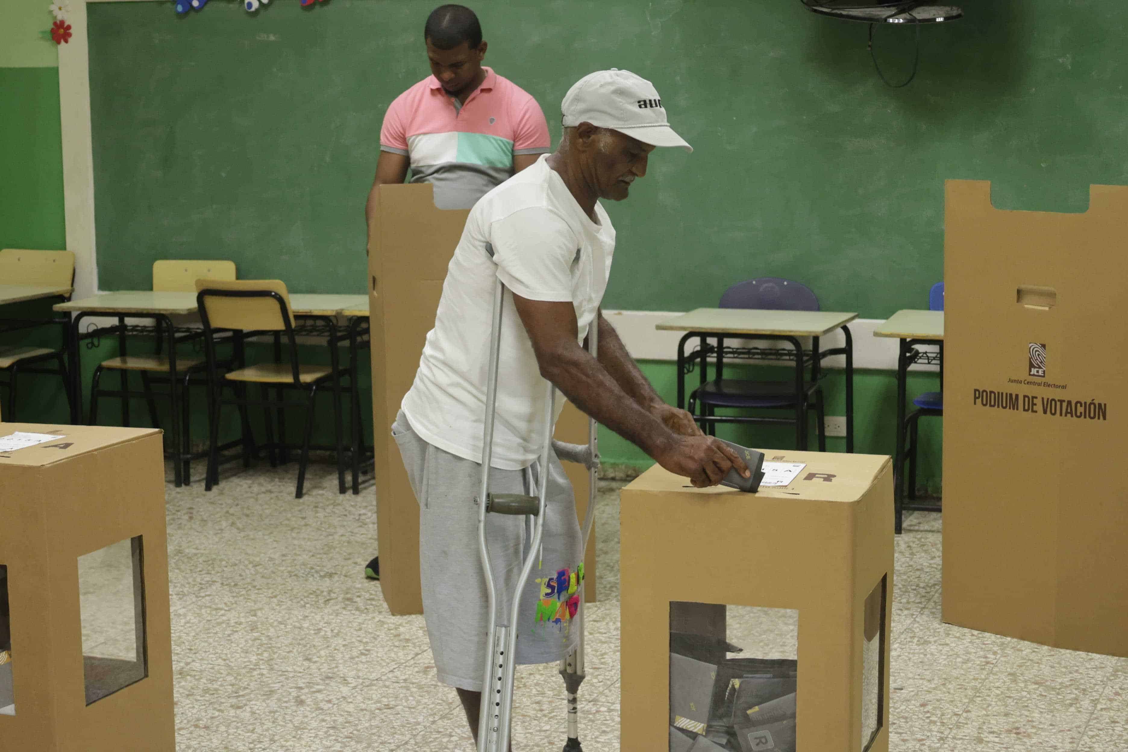 Las votaciones en la provincia de Azua
