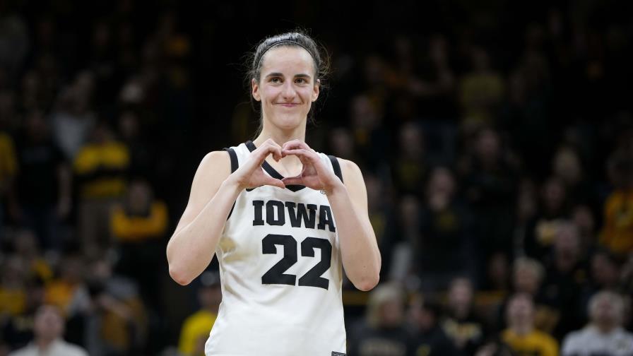 La estrella de Iowa, Caitlin Clark, se declara elegible para el draft de la WNBA