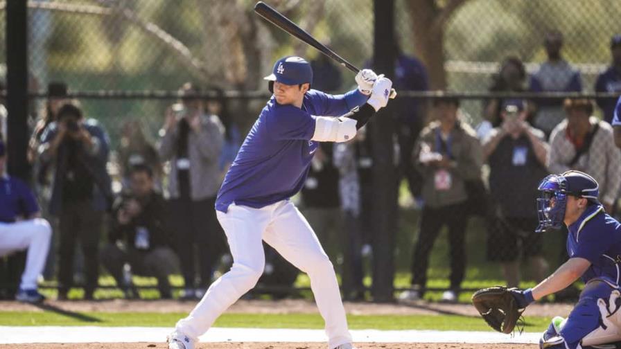 Ohtani realiza su primera práctica de bateo con los Dodgers tras cirugía de codo