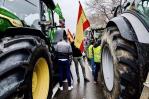 Los agricultores españoles colapsan Madrid con 500 tractores en su protesta más importante