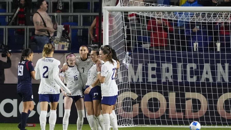 Estados Unidos golea a República Dominicana en el arranque de la Copa Oro Femenina