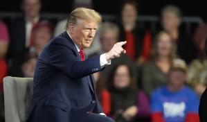 Trump compara nuevamente sus acusaciones penales con encarcelamiento y muerte de opositor de Putin