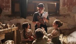 La italiana Margherita Vicario refresca la Berlinale con una fábula de cenicientas pop